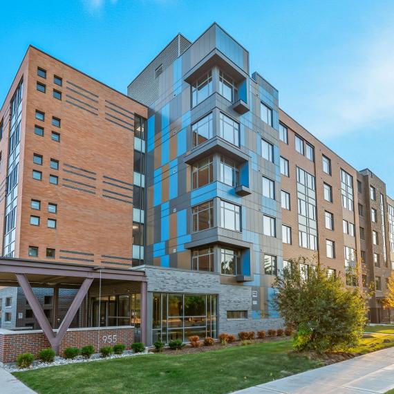 955 Southdale Front Entrance